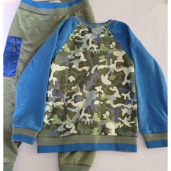 Miki Miette- 2 piece boys camo sweat jogger set- size 2T - Picture 6 of 7
